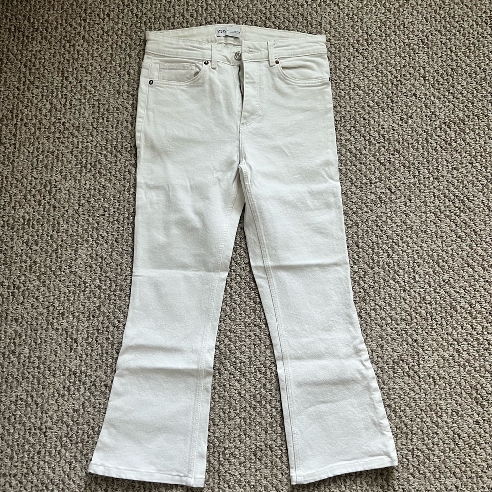 NEW ZARA FLARED JEANS